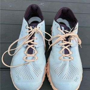 On cloud speedboard womens shoes size 11